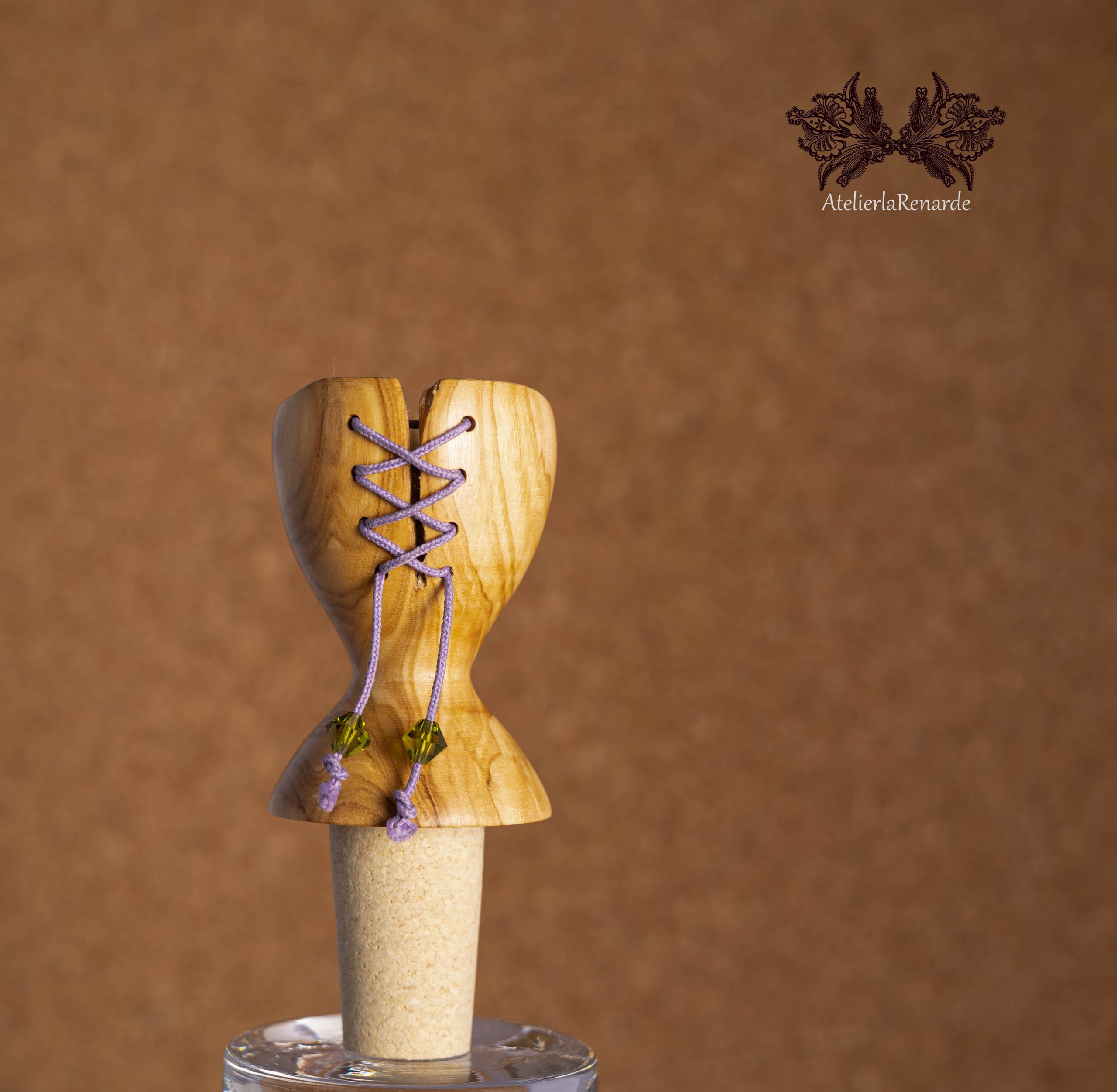 Atelierlarenarde-bouchon bustier et corset atelierlarenarde-corset en bois