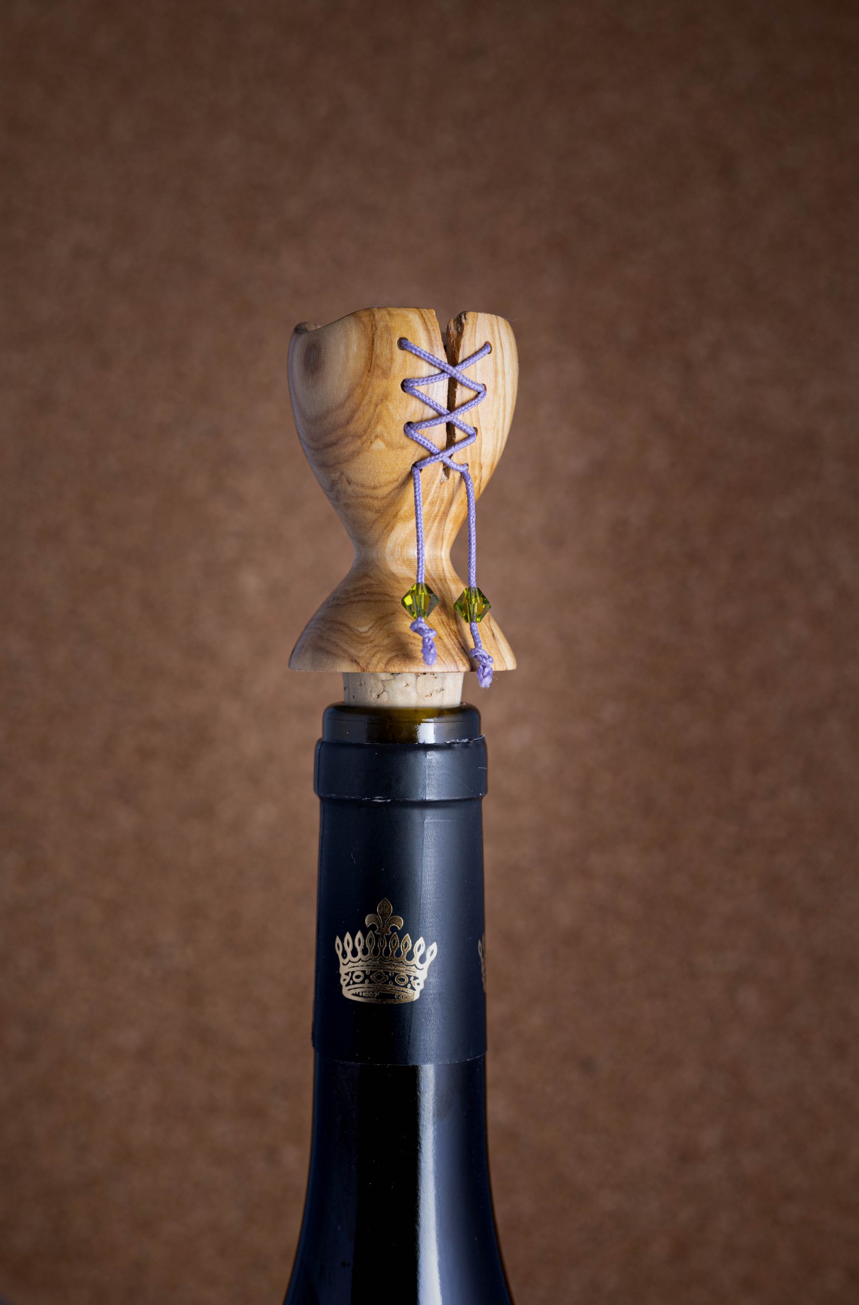 vin-corset-atelierlarenarde Bouchon corset en bois d'Olivier