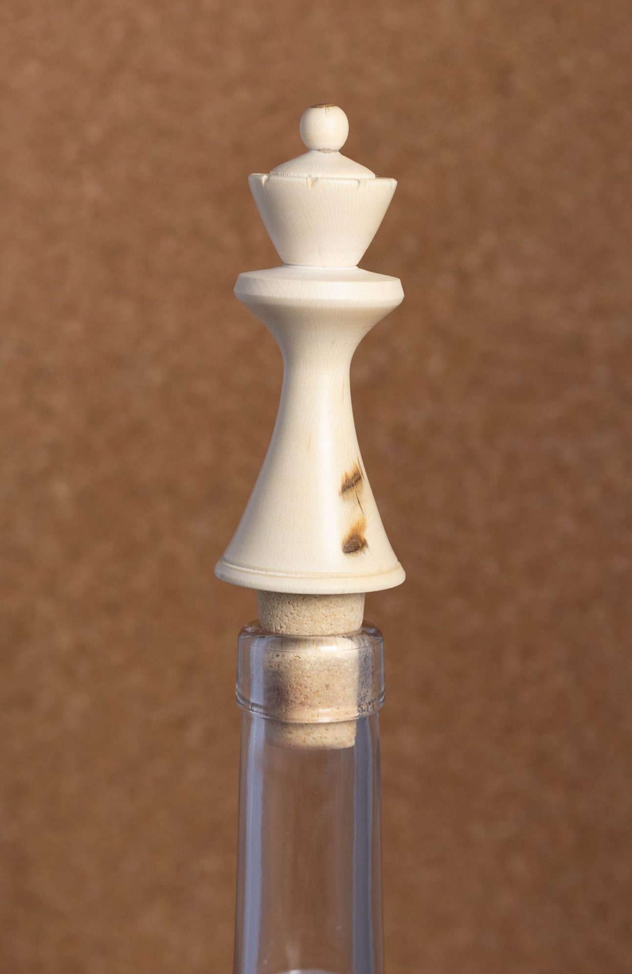Damehoux2 Bouchon de bouteille dame en Houx